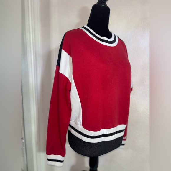 Hollister crewneck sweatshirt S - Picture 2 of 7